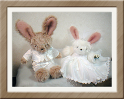 新婦とお揃いドレスのウサギのウェディングドール